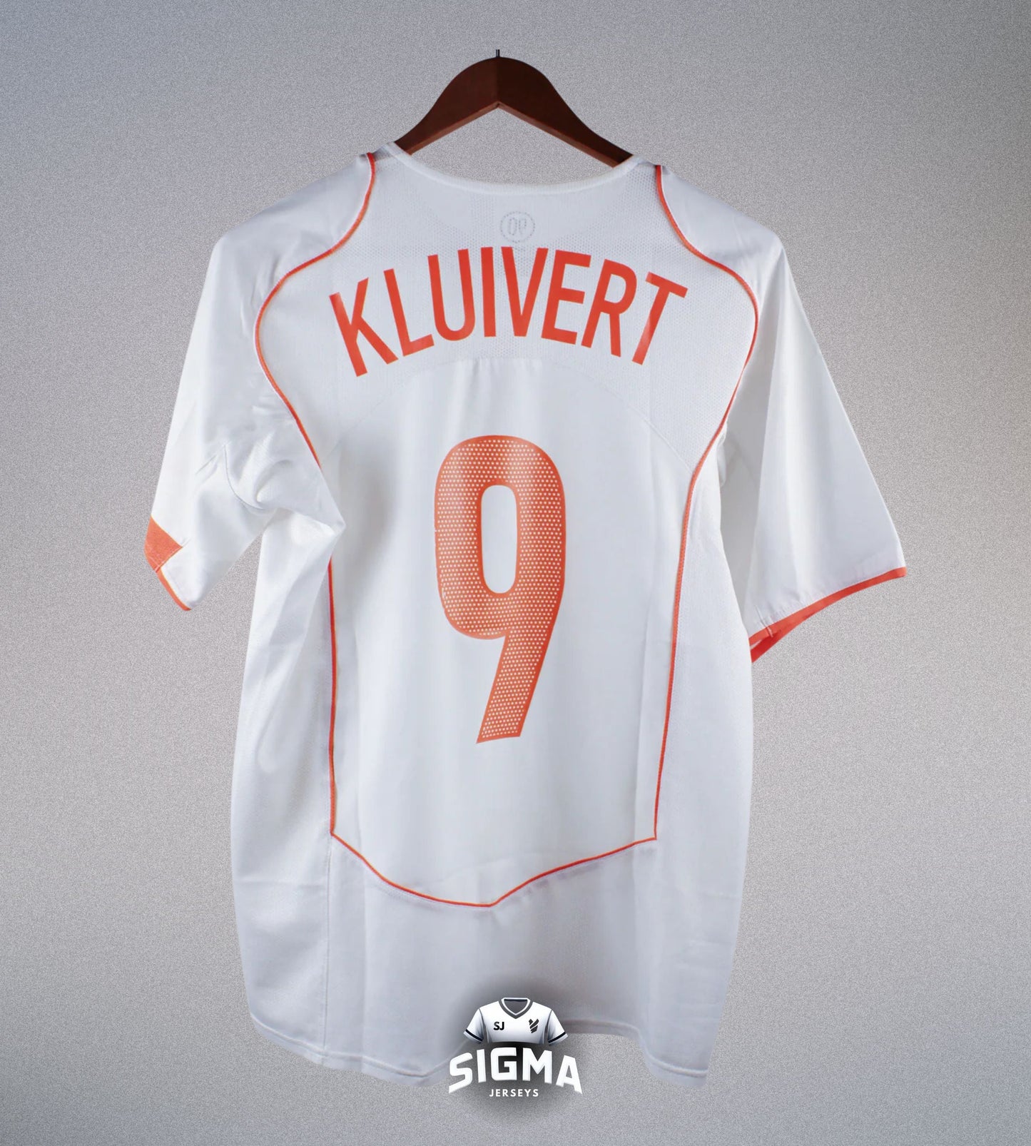 KLUIVERT #9, Holanda Visitante 2004