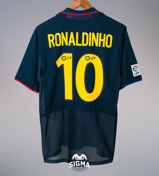 RONALDINHO #10, Barcelona Tercera 2002/03
