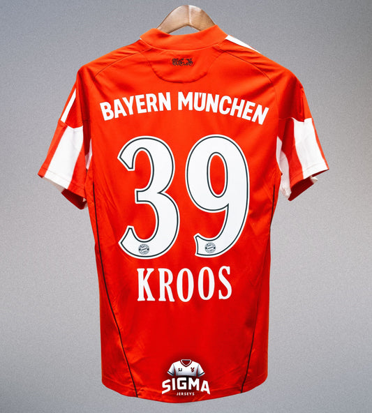 KROOS #39, Bayern Munich Local 2010/2011